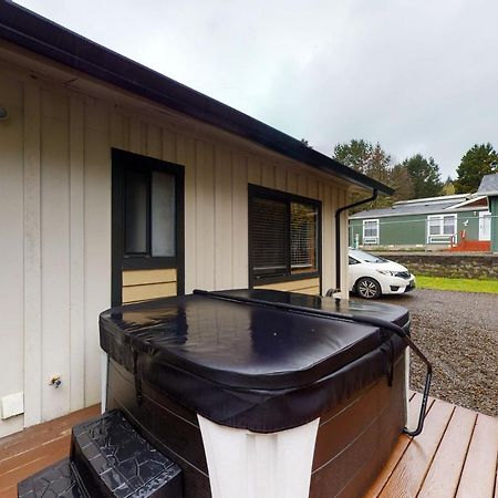 By The River Nehalem Экстерьер фото